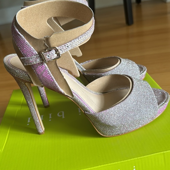 Gianni Bini NIB Camwren sweet pink sandals size 8 - Picture 2 of 7